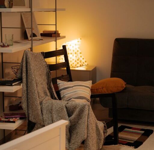 Tips for Creating a Cozy Reading Nook in Any Space